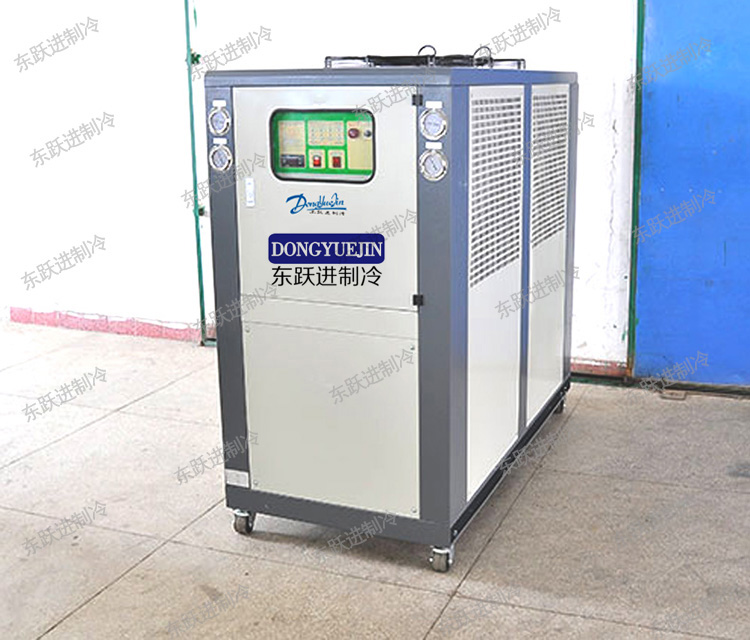 風(fēng)冷冷水機(jī)組 風(fēng)冷冷水機(jī)組